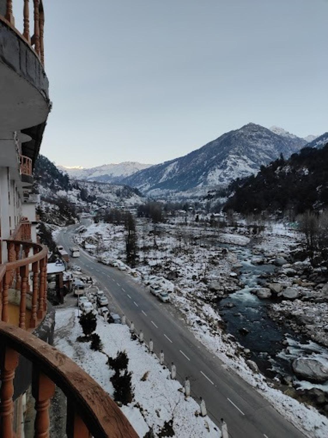 Hotel The Royal Grand, Manali Jagatsukh Exterior foto